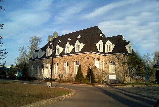 Pierrefonds Cultural Centre
