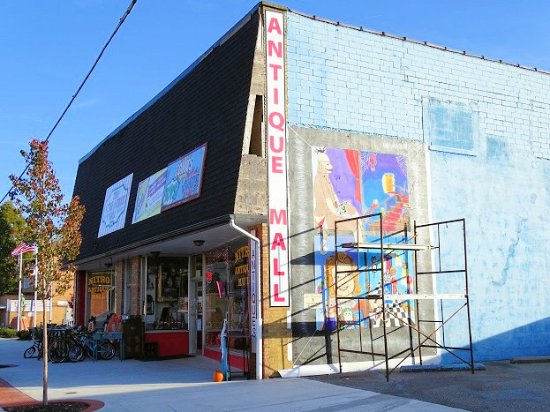 Nitro Antique Mall LLC