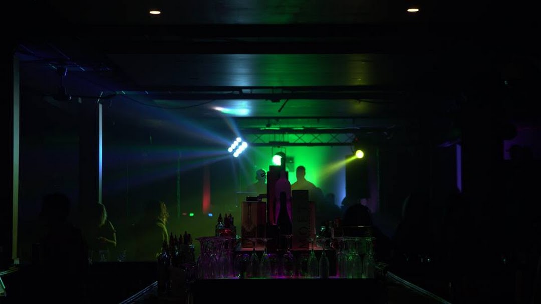Spades Lounge And Hookah Bar