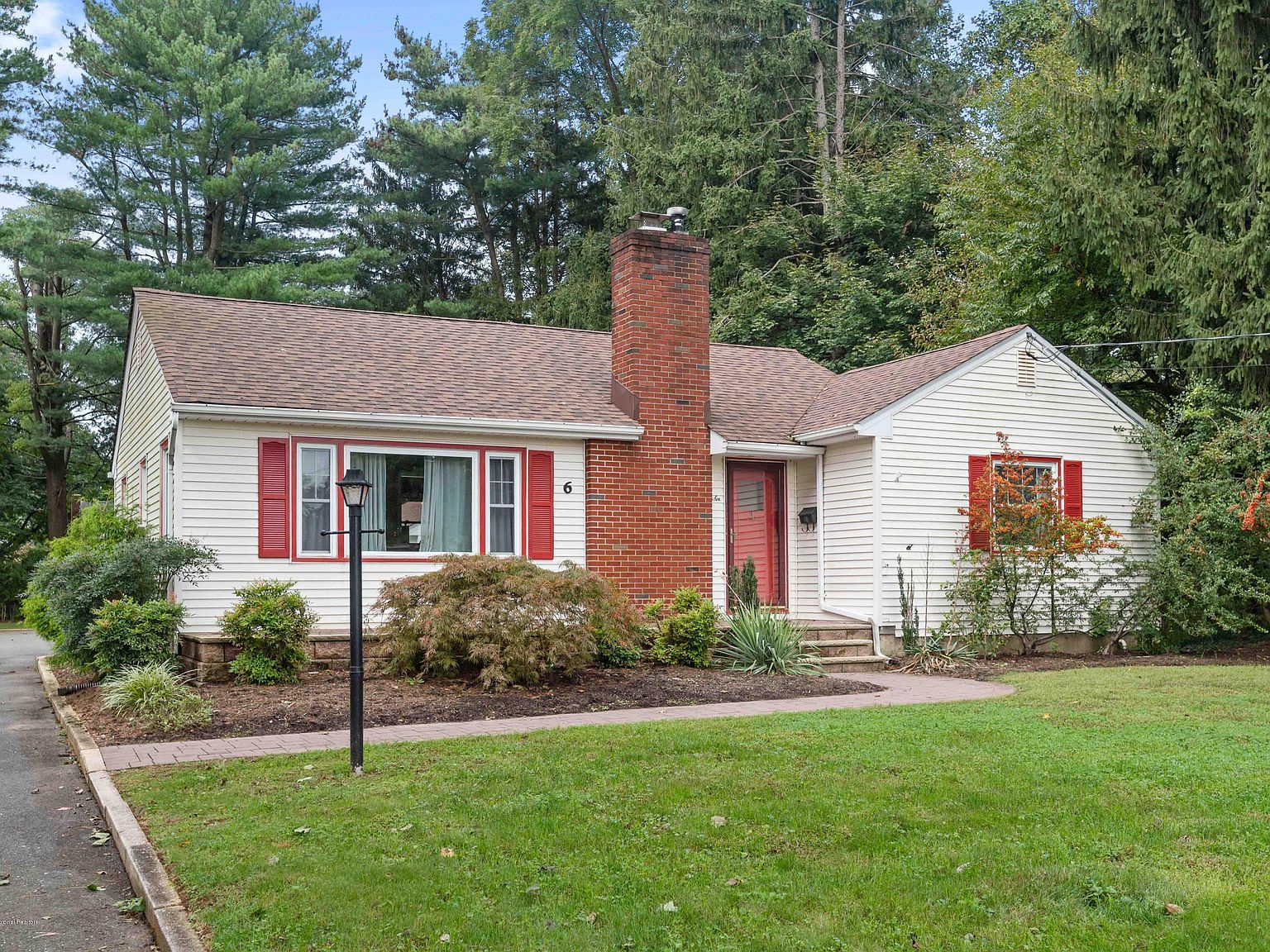 6 Spring Garden Avenue