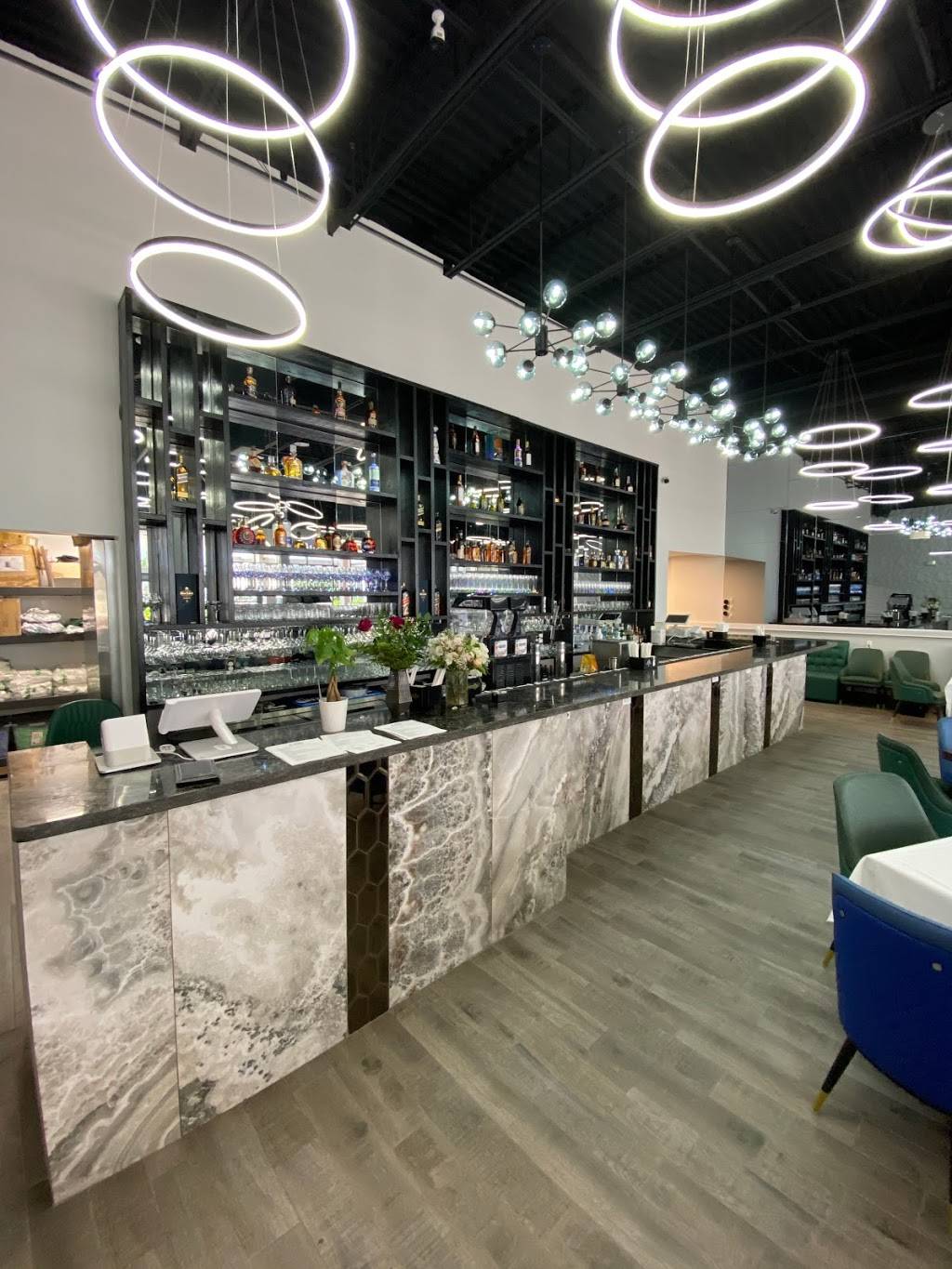 Everest Restaurant And Bar